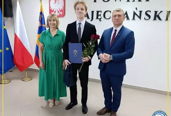 Uczniowie Zespołu Szkół w Pajęcznie otrzymali stypendia starosty
