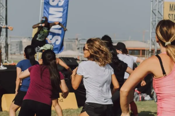 Wakacyjny Maraton Zumby dla Karoliny w Pajęcznie – zatańcz i pomóż!