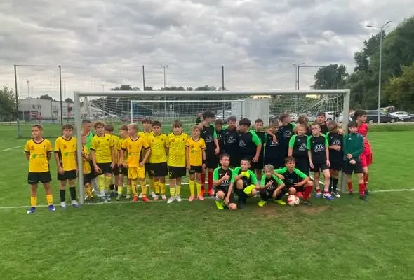 Młodzik D1: Prosna Wieruszów pokonuje Wartę Działoszyn 3:2 w emocjonującym meczu