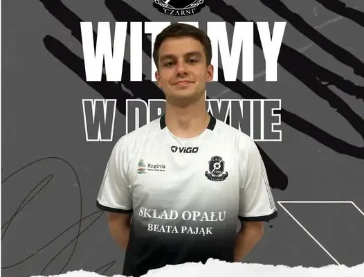 Kolejny wychowanek wraca do klubu! Krzysiek wzmacnia Czarnych Rząśnia