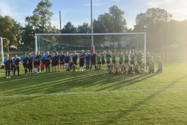 Orliki E2 z Działoszyna zadebiutowały w lidze. Pierwszy mecz z Wartą Osjaków
