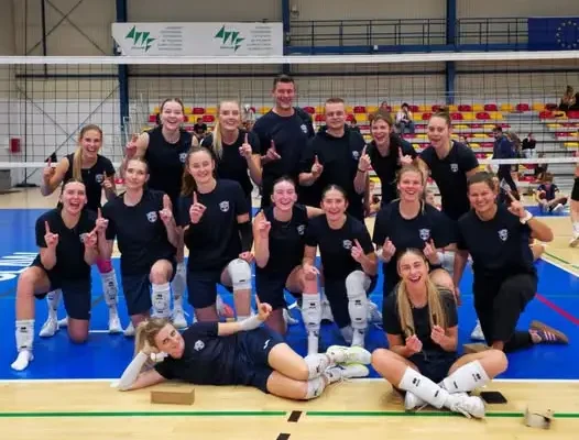 Siatkarze z Pajęczna niepokonani we Wrocławiu – komplet zwycięstw i złoto turnieju