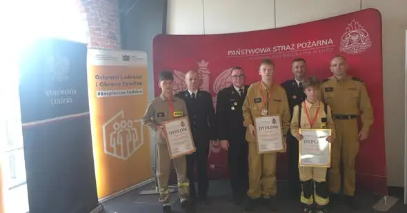 Młodzieżowa Drużyna Pożarnicza z Nowej Brzeźnicy laureatem konkursu „Budujemy SYSTEM ODPORNOŚCI SPOŁECZNEJ”